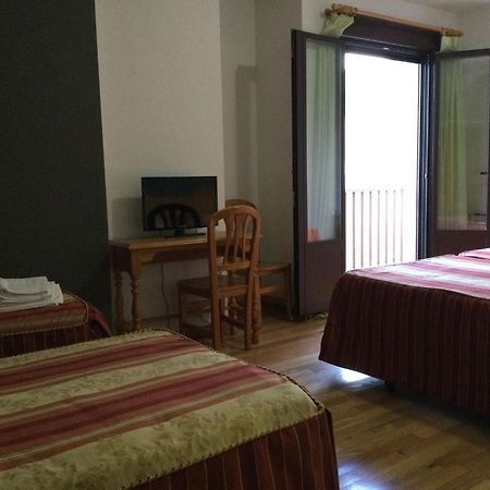 Hotel Cinco Castanos 칸델레리오 외부 사진