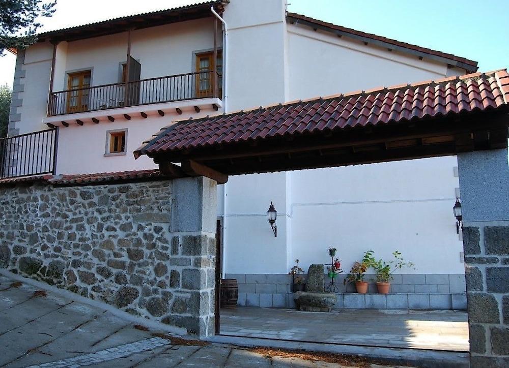 Hotel Cinco Castanos 칸델레리오 외부 사진