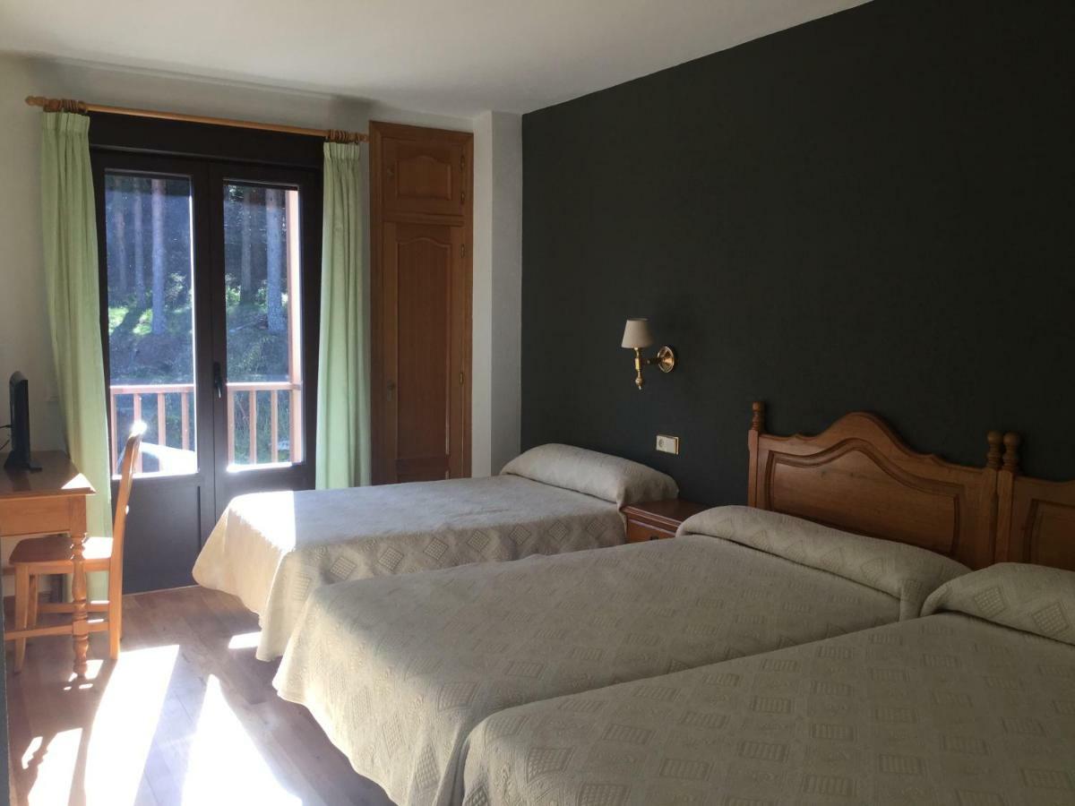 Hotel Cinco Castanos 칸델레리오 외부 사진